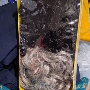 Elegant Black and Gray Hair Extension